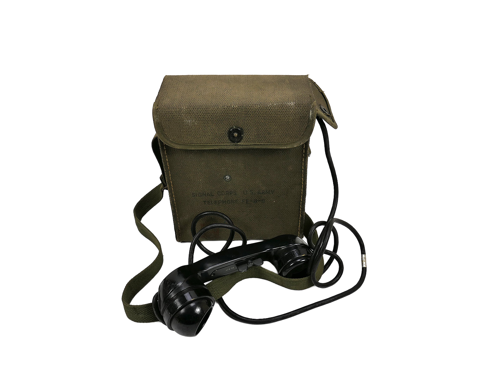 US Signal Corps Field Telephone Feldtelefon EE-8 Telephone Set / Collection BATTLE WORN