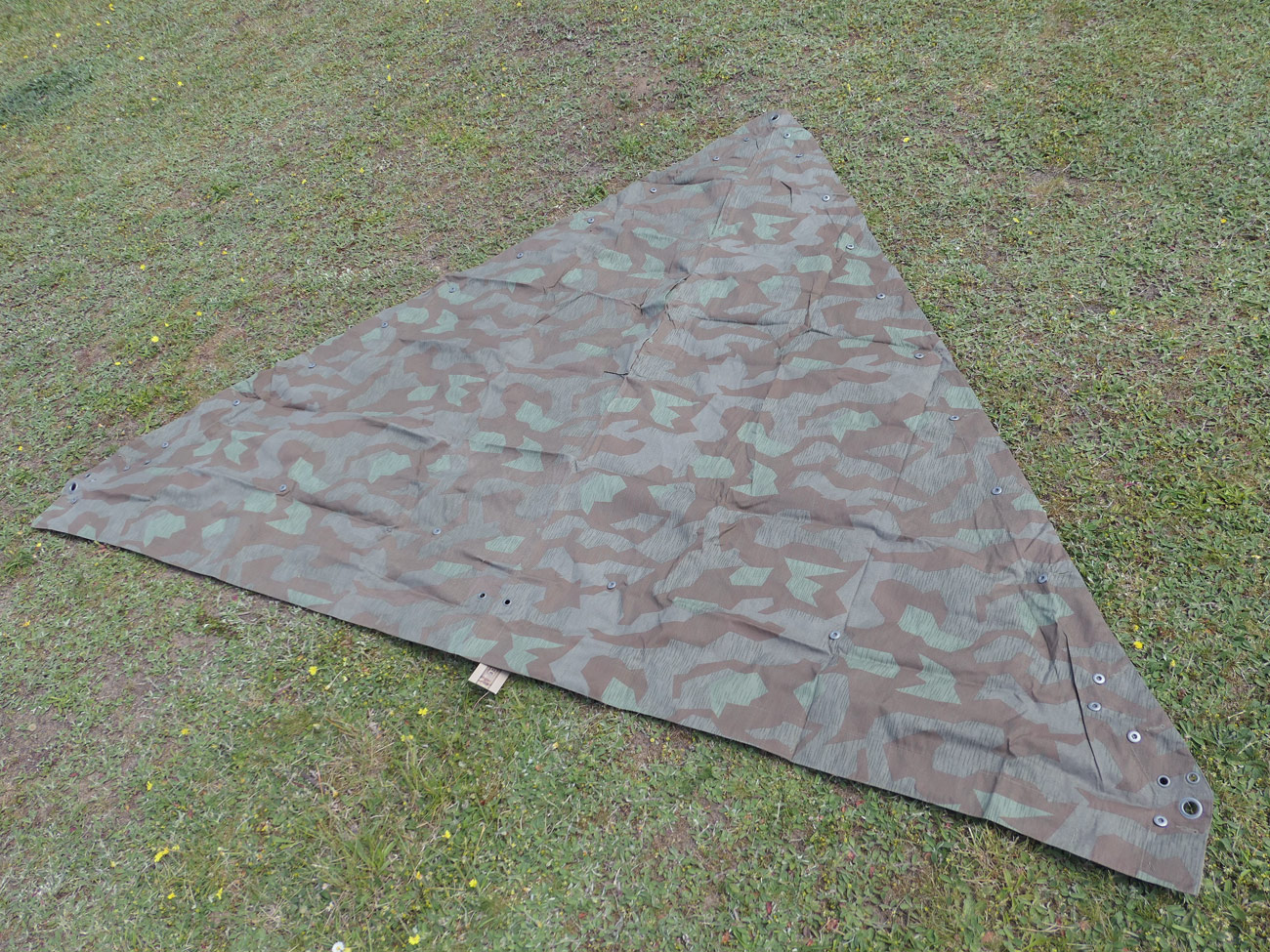 Wehrmacht Zeltplane splittertarn Zeltbahn Splinter Dreieckszeltbahn WK2 (Stm)