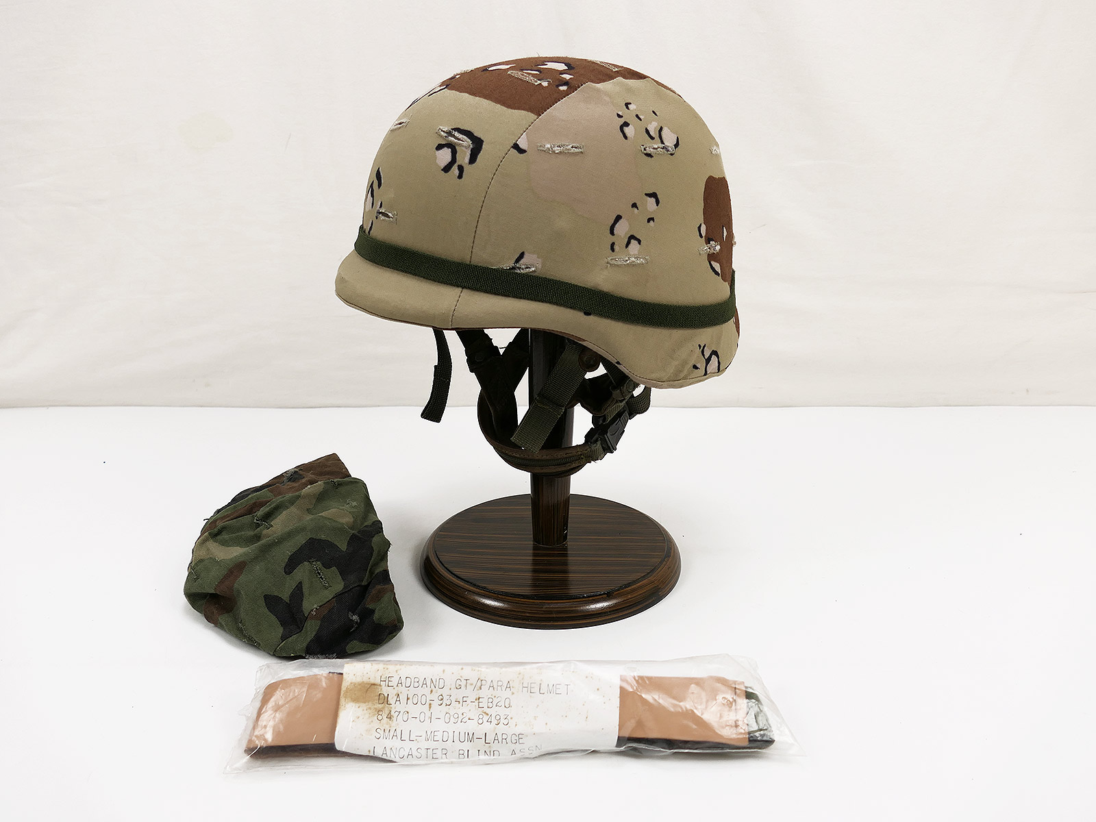 Nato PASGT Gefechtshelm Infantry Combat Helm Gr. M mit US Desert + Woodland Helmbezug