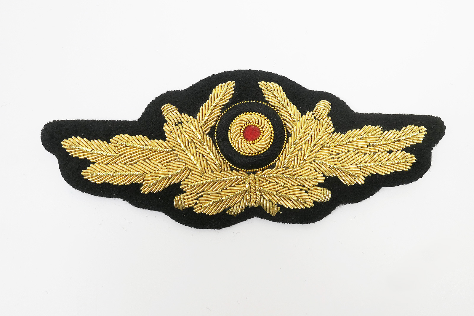 Kokarde diplomatischer Korps Schirmmütze General handgestickt