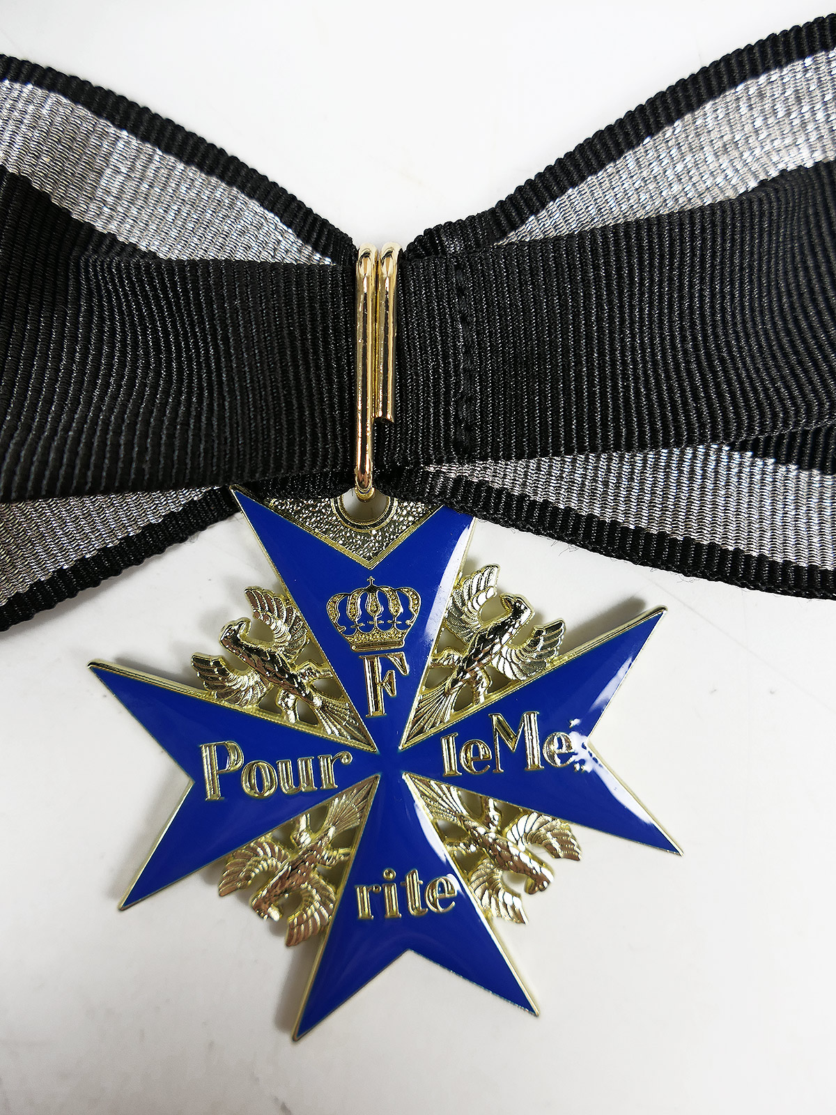 Wehrmacht M36 Uniform Feldbluse General Gr.54 mit Ritterkreuz Pour Le Merite Spanienkreuz effektiert