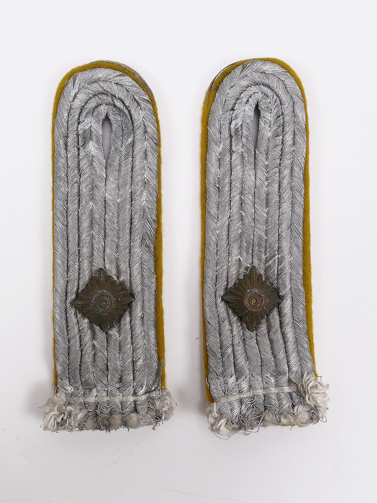 P1546200 Paar Schulterklappen Oberleutnant Aufklärer zum Einnähen