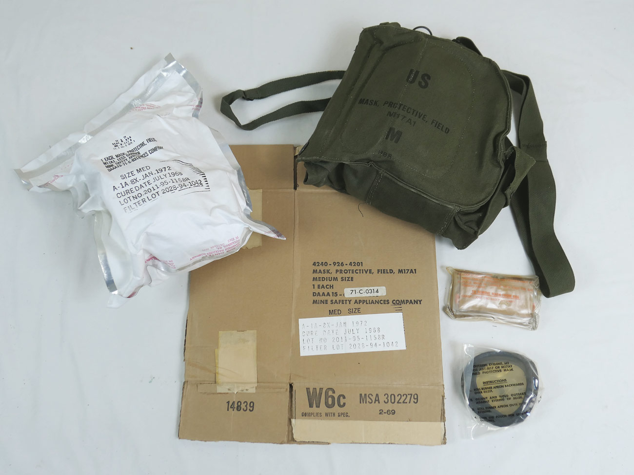 Original US Vietnam Gasmaske M17A1 mit Tasche + Karton Gas Mask Protective Field M17
