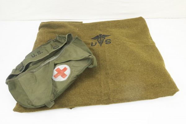 #1 US Sanitäter Pack Field Cargo M-1945 Tasche + Wool virgin Blanket Aesculab Decke Red Cross