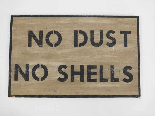 Holzschild Vintage Battle Field Camp Straßen Schild aus Holz "No dust no shells" 40x64cm