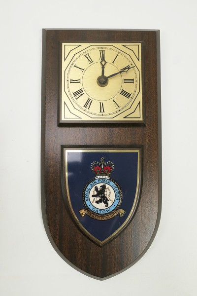 Britische Erinnerungs Plakette mit Uhr - Give Away Award - Royal Air Force Station Gatow Flugplatz