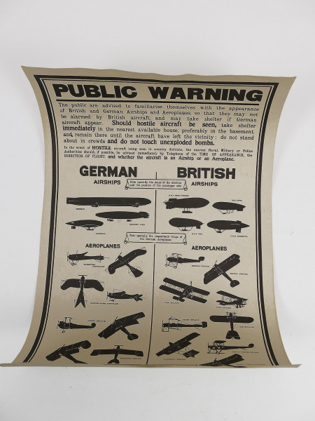 Aushang Public Warning German & British Airships 1915 Plakat mit britischen und deutschen Flugzeugen
