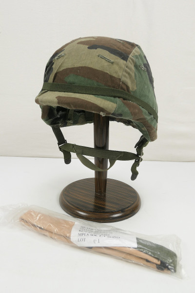 #61 US PASG Paratrooper Gefechtshelm Combat Helm mit Woodland Helmbezug