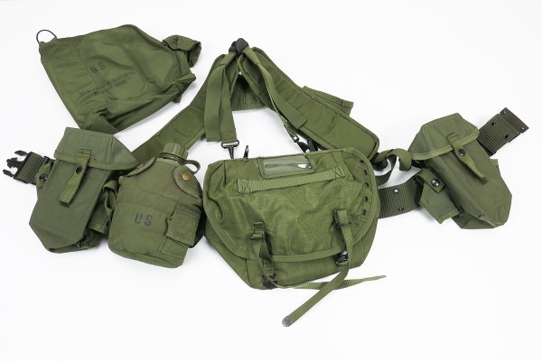 US Army Sturmgepäck am Pistol Belt Large Set Nylon Buttpack pouches ... TYP ALICE