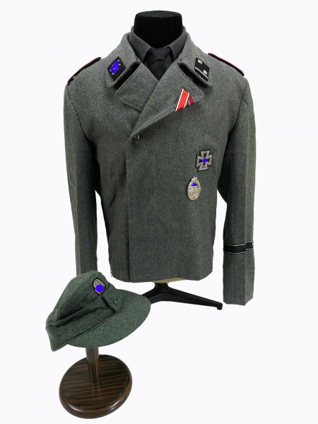 Waffen SS Uniform Ensemble Sturmgeschützjacke Feldbluse Feldmütze Hemd Sturmgeschütz WIKING