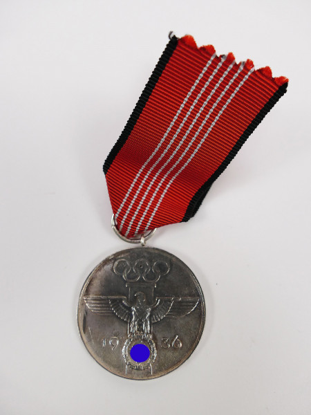 Verdienstmedaille Mitarbeit XI. Olympiade Abzeichen Olympia Berlin 1936 Abzeichen Medaille