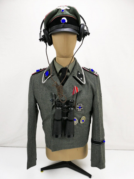 Waffen SS Sturmgeschützjacke OSchaFü Uniform Ensemble Feldbluse Sturmgeschütz LAH Leibstandarte