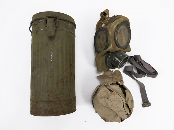 Beutestück Wehrmacht Gasmaske Spanien Gasmaskendose Filter Spanisch