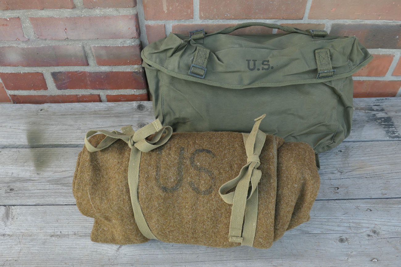 SET US Kampftasche Pack Field Cargo M-1945 mit US Wolldecke Wool virgin Blanket