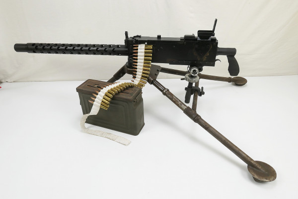 Maschinengewehr MG US Browning Cal .30 + Tripod + MG Koffer + Munitionsgurt