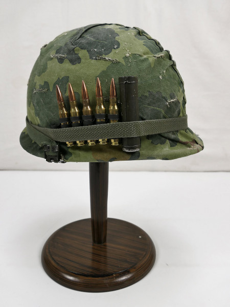 US VIETNAM M1 Stahlhelm + Liner + Mitchell Helmtarnbezug + Accessoires aus Sammlung