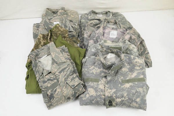 US Army Combat Shirts + Trousers Coat Digital ACU Konvolut - 11 teilig