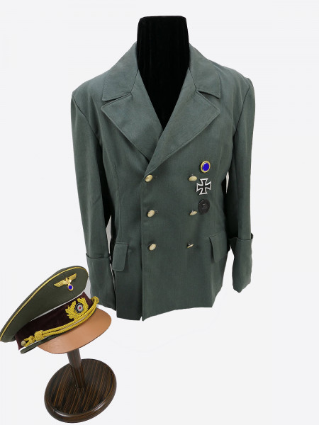 Uniform Ensemble Reichskanzler Führer A.H. Sakko und Gabardine Schirmmütze