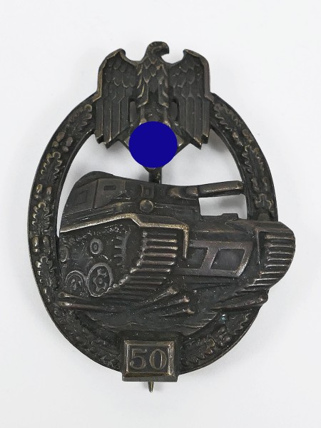 Panzerkampfabzeichen JFS mit Einsatzzahl 50 ältere Museumsanfertigung mit schöner Patina