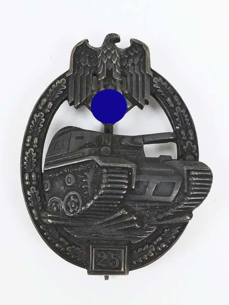 Panzerkampfabzeichen JFS mit Einsatzzahl 25 ältere Museumsanfertigung mit schöner Patina