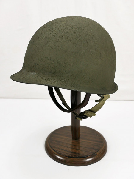 Unissued WW2 US M1 Swivel Bale Front Seam Helmet Stahlhelm mit Westinghouse Liner / Kinnriemen