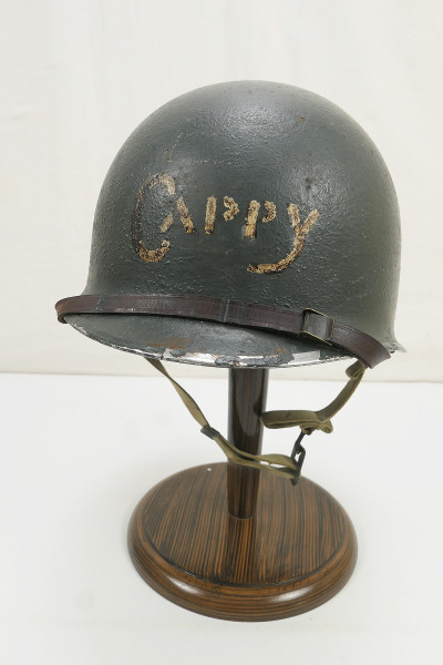 US M1 Stahlhelm WW2 mit Liner weiß Nachkrieg und Kinnberiemung