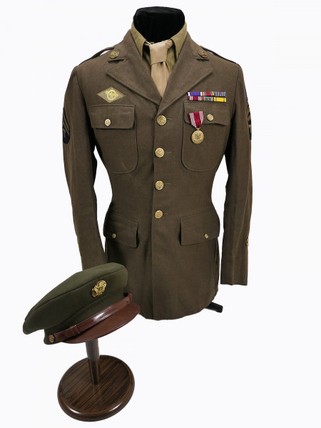 WW2 US ARMY Uniform Grouping Enl. Men Service CLASS A UNIFORM Jacket 1940 Shirt Tie Visor Cap