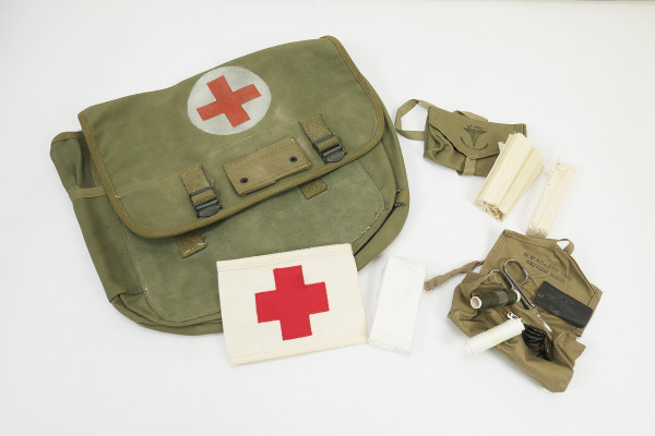 #1 US Medic Musette Bag Sanitäter Tasche mit Inhalt Verbandzeug Red Cross Rotkreuz