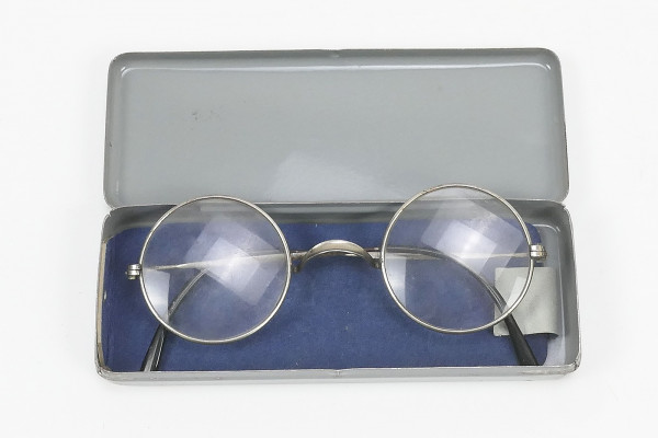 #E Wehrmacht Original Masken-Brille komplett mit Behälter