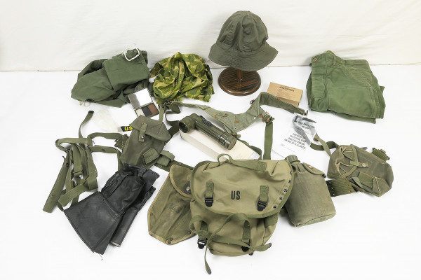 #C Typ M-1956 webbing US Army Vietnam Sturmgepäck - Pistol Belt Bags Pouches Cover Torch Patches