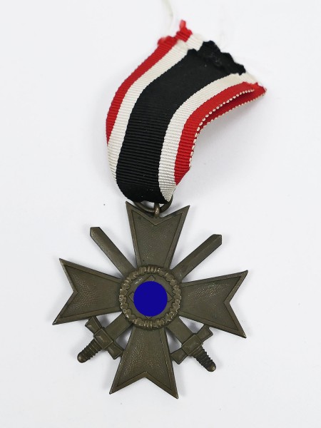 Kriegsverdienstkreuz 2.Klasse mit Schwertern KVK 1939 mit Bandabschnitt