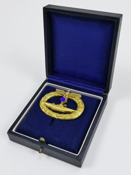 Wehrmacht Kriegsmarine U-Boot Kriegsabzeichen im Etui Verleihungsetui