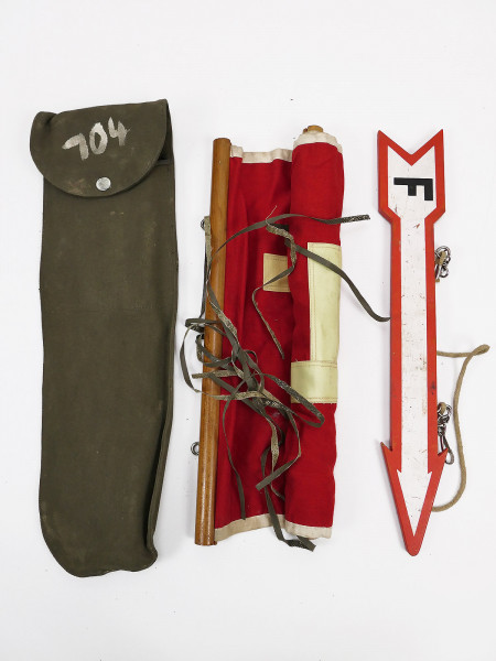 #18 Typ Wehrmacht Funk Fernmelde Pfeil Kennzeichnung Fernmeldeflagge Funk Fahne