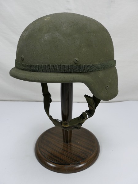 #20 US ARMY PASGT Gefechtshelm Original Helm mit Cateye Helmgummi Gr. SMALL