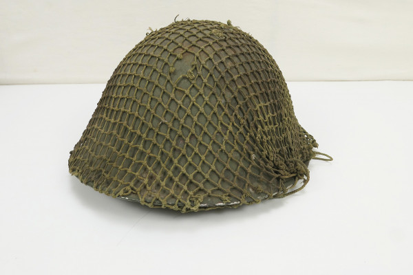 British Army MKIII Turtl Stahlhelm mit Kinnriemen Helmnetz 1967