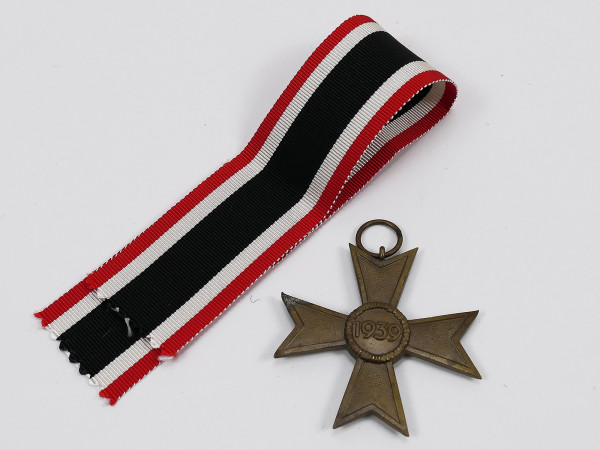 #C/ Kriegsverdienstkreuz KVK 1939 ohne Schwerter am Band