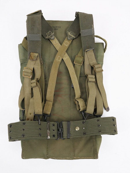 #A US ARMY Set Bazooka Bag suspenders Belt System / Tasche für 3 Panzer Abwehr Raketen Munition