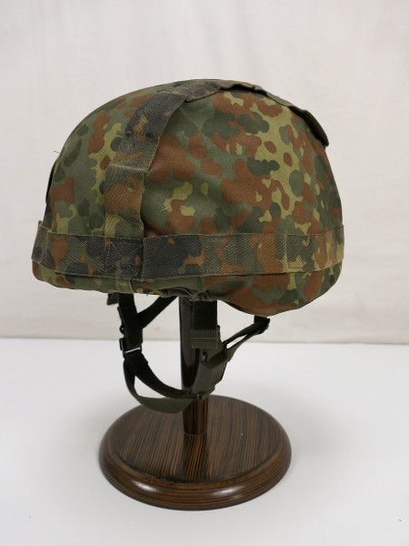 Original Bundeswehr Gefechtshelm Gr. 55-57 mit Flecktarn Helmbezug