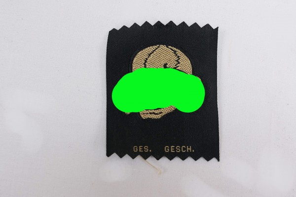 Variante Mützenabzeichen WSS Totenkopf Gold gewebt für Tarnmütze / Feldmütze