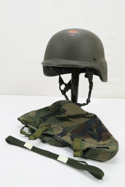 #42 Nato Gefechtshelm Combat Infantry Helm Gr. Medium mit Woodland Helmbezug + Cateye