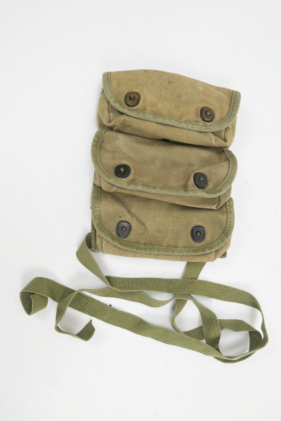 US Army WW2 Carrier Grenade 3-Pocket / Granatentasche für 3 Handgranaten