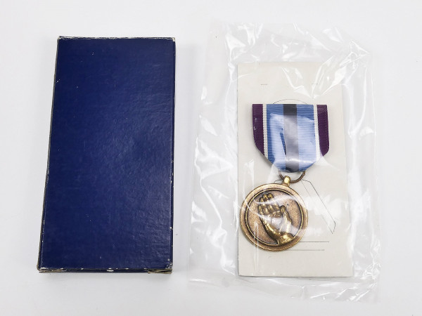 US Armed Forces Humanitarian Servia Medal Orden Auszeichnung in OVP