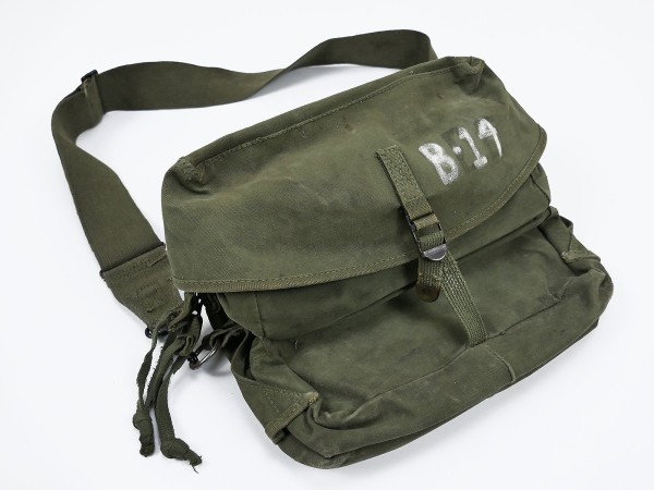US Army WW2 Original Medical Pack Paratrooper Tasche medic pouch rubberized
