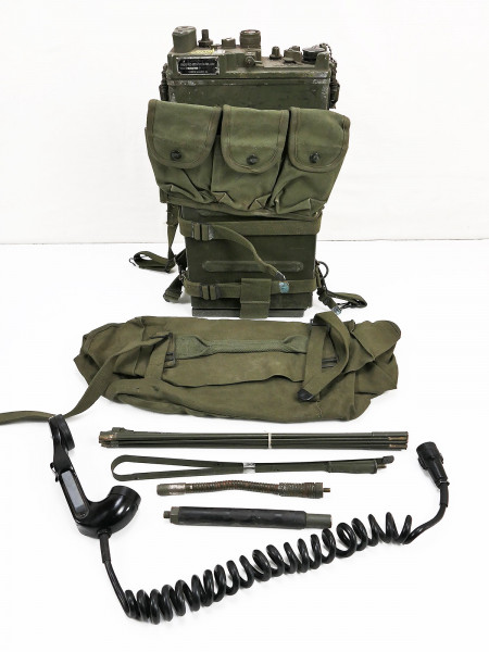 US ARMY FUNKGERÄT VIETNAM RADIO RECEIVER PRC-8 Antenne Hörer Tragegestell JEEP