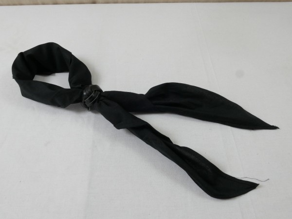 Jugend Pimpf schwarzes Halstuch mit Leder Knoten / Halstuchknoten