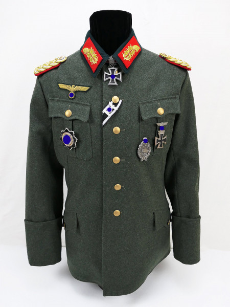 Wehrmacht M36 Uniform Feldbluse General Gr.50 mit Ritterkreuz + DKG aus Museumsauflösung