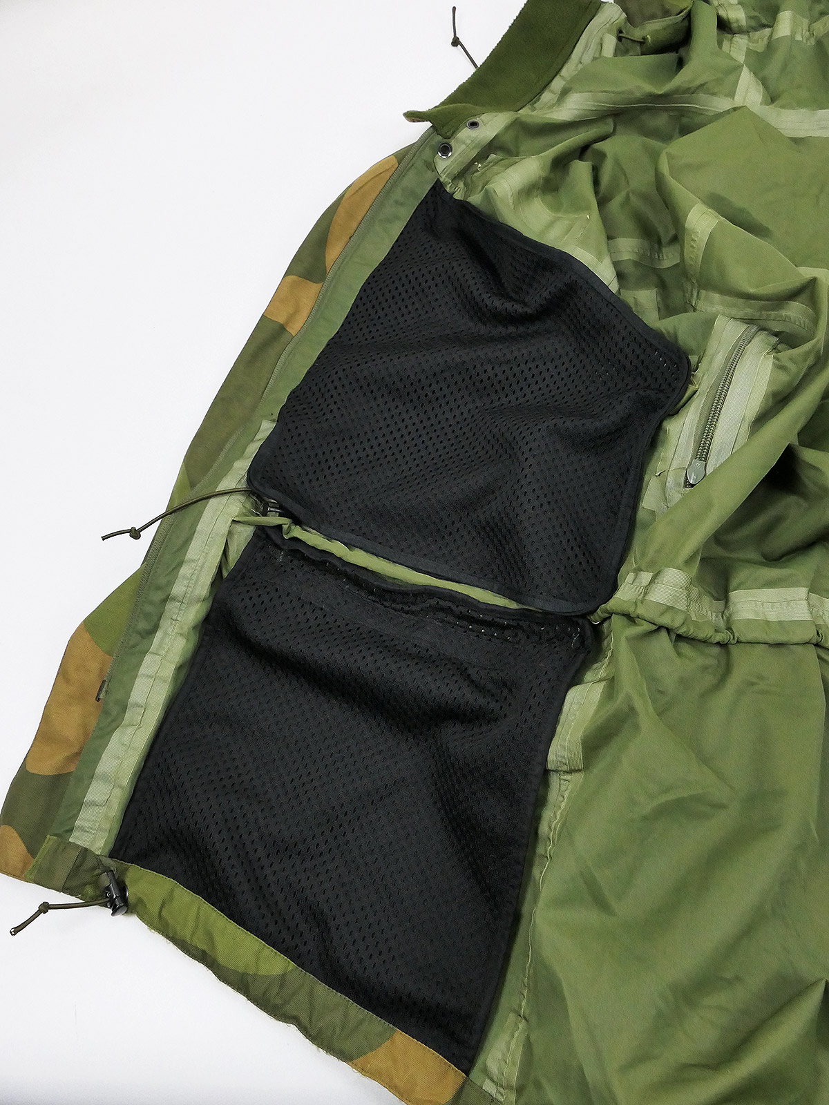 Norwegian Army M/02 Gore-tex camouflage Jacket Helly Hansen Nässeschutz ...