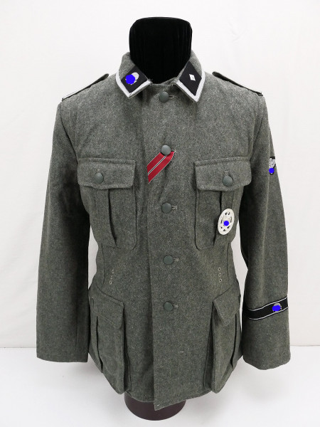 Waffen SS M40 Feldbluse Totenkopf Uniform Unterscharführer voll effektiert aus Museumsauflösung