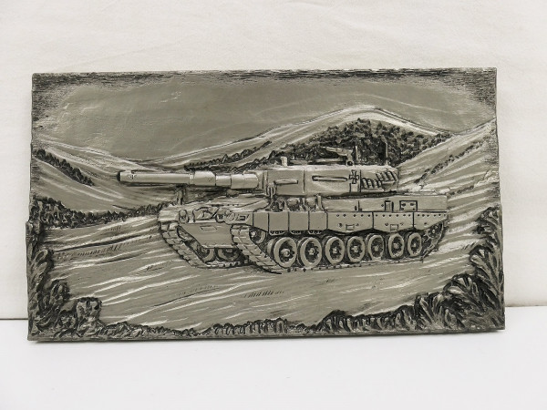 Erinnerungs Wand Relief Panzertruppe Kampfpanzer Leopard 2 Zinn Platte ca. 25x15cm