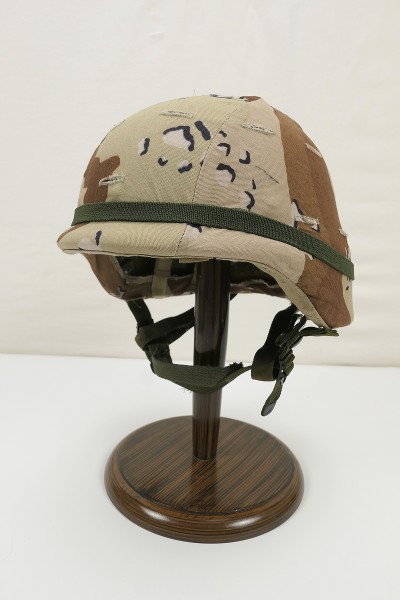 #34 US PASGT Gefechtshelm Combat Helm Gr. Small mit Desert Helmbezug + Cateye